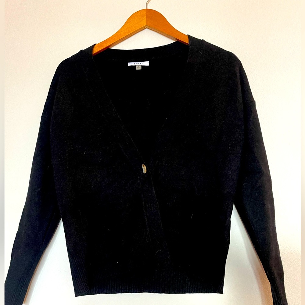 Black fitted cardigan